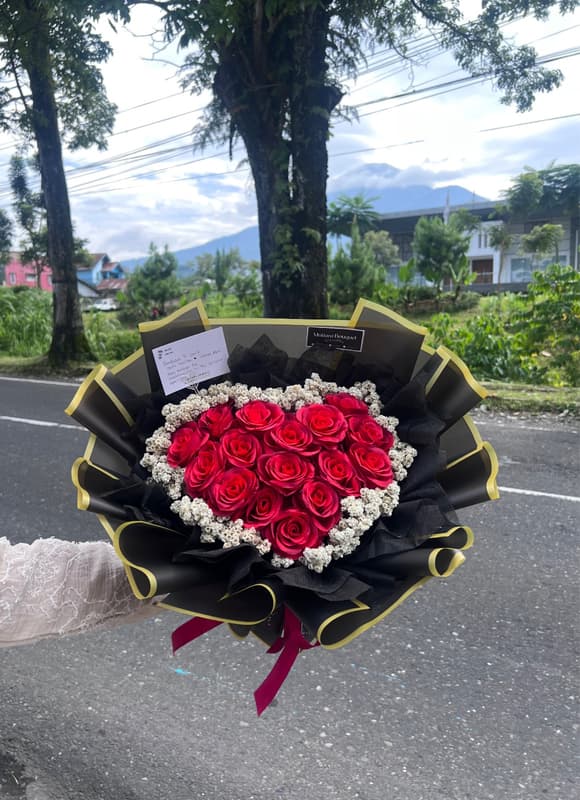 Red Roses love X Edelweis